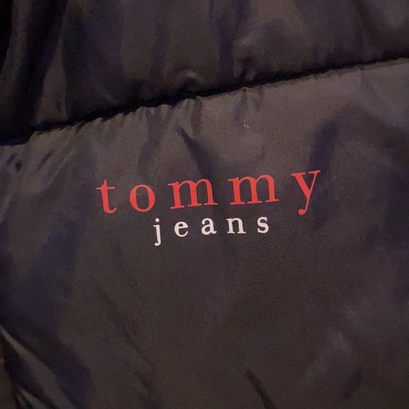 Tommy Hilfiger Vest - Picture 2 of 5
